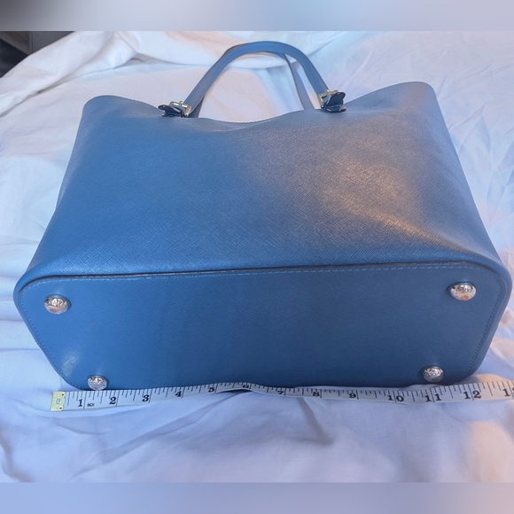 Michael Kors Elegant Blue Tote - Picture 5 of 10